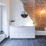 Apartamento Youhosty - Design Isola Milão