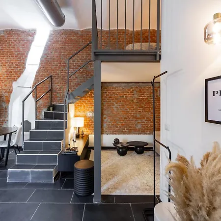 Apartment Youhosty - Design Isola *