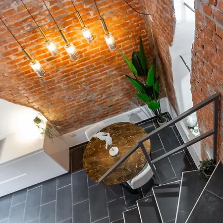 Youhosty - Design Isola * Mailand