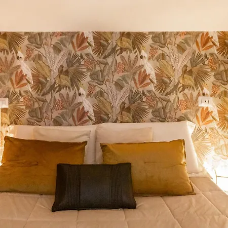 Youhosty - Design Isola Milánó